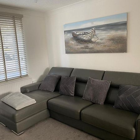 Riverside Park Ground Floor Apartment - St Neots Екстериор снимка