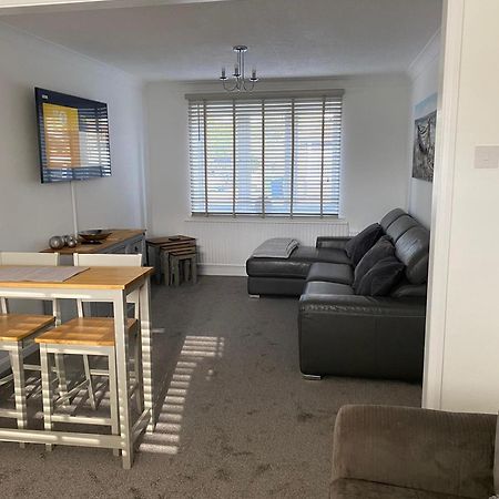 Riverside Park Ground Floor Apartment - St Neots Екстериор снимка