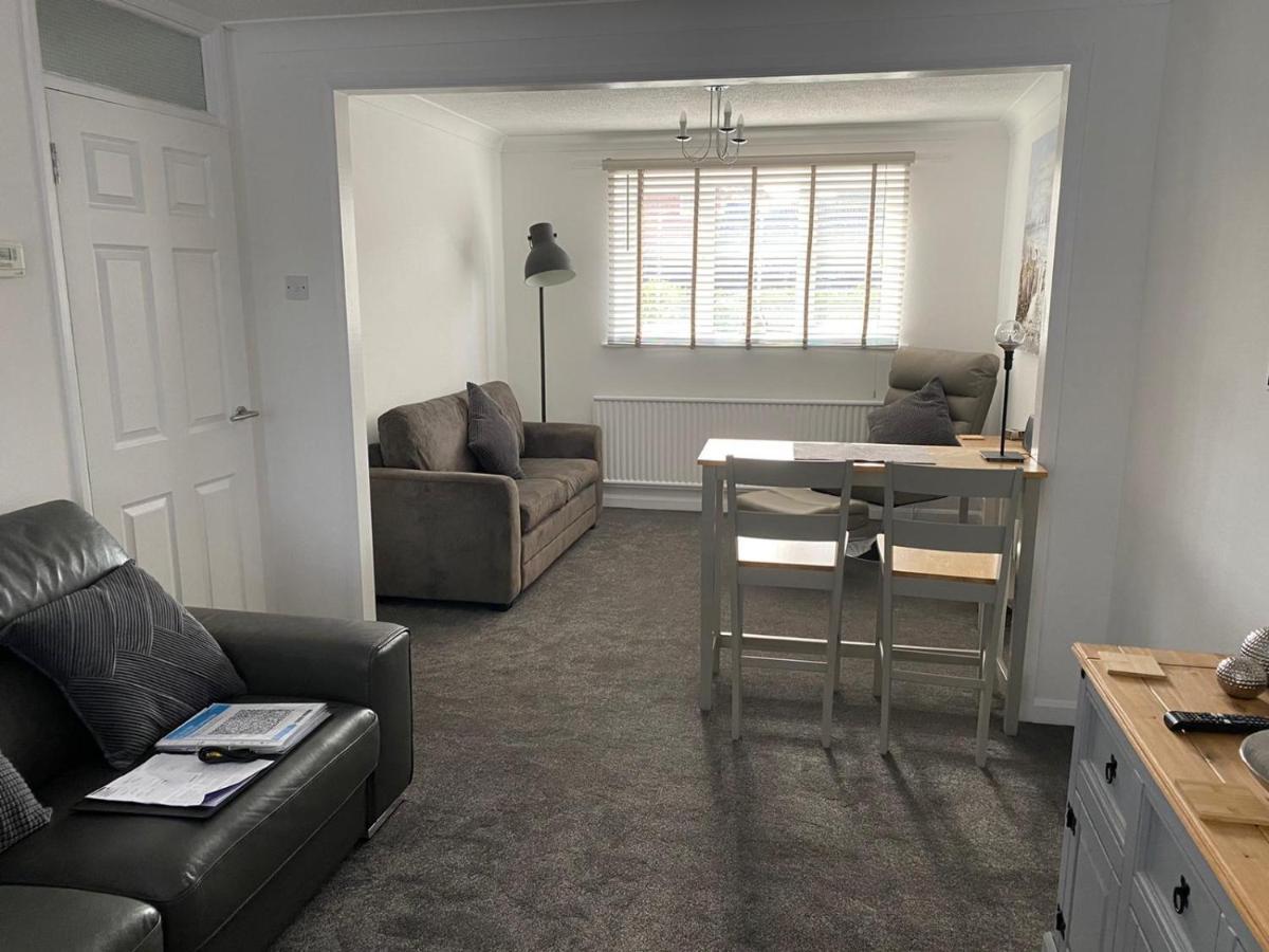 Riverside Park Ground Floor Apartment - St Neots Екстериор снимка