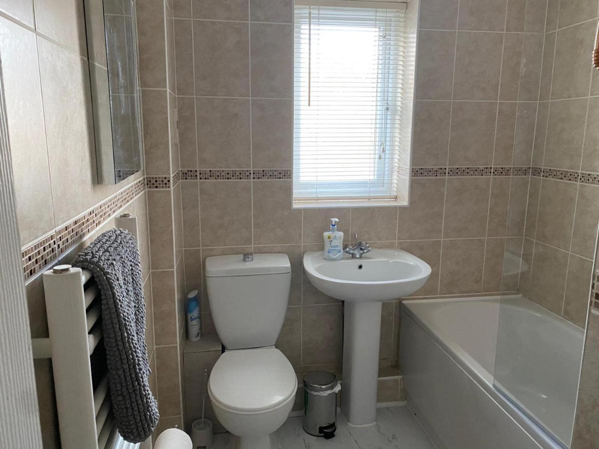 Riverside Park Ground Floor Apartment - St Neots Екстериор снимка