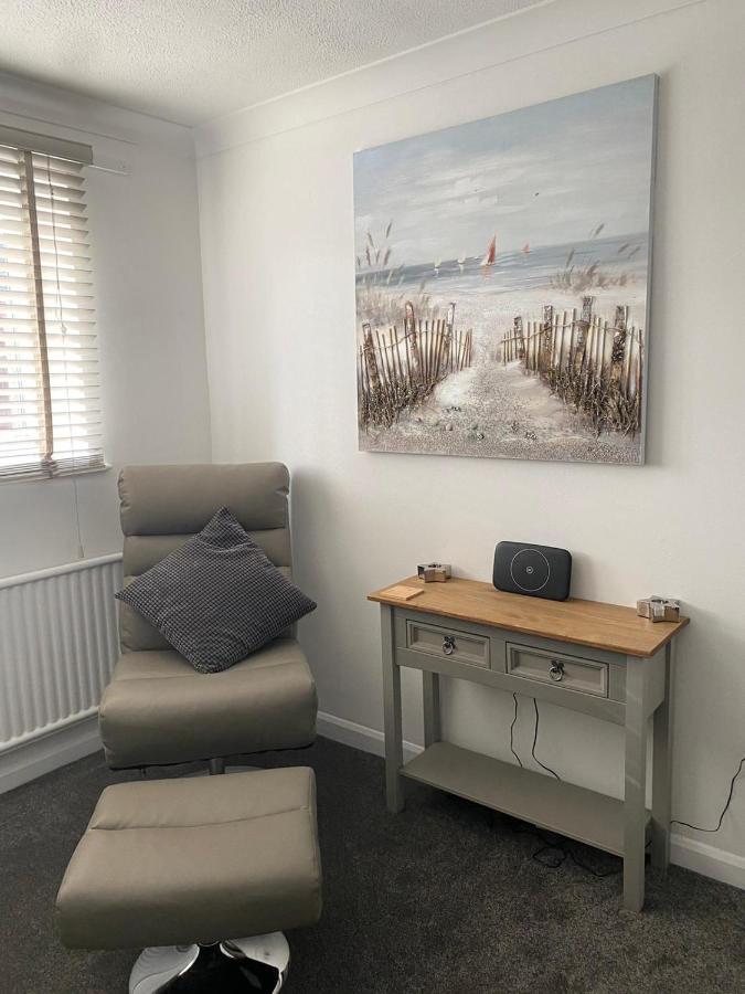 Riverside Park Ground Floor Apartment - St Neots Екстериор снимка
