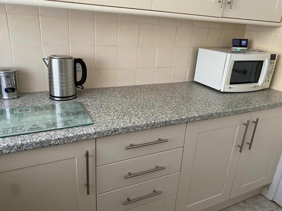 Riverside Park Ground Floor Apartment - St Neots Екстериор снимка